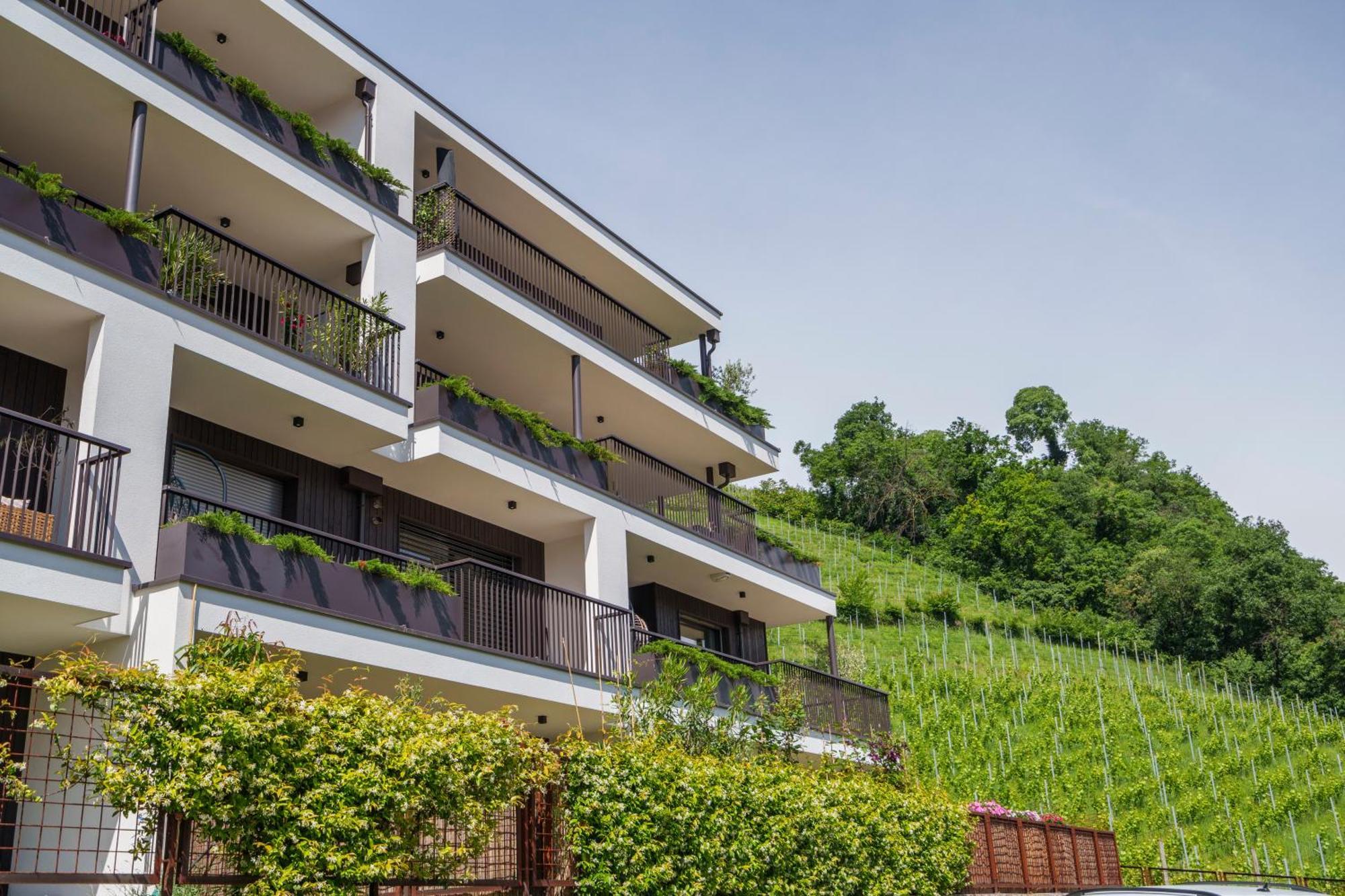 Residence Weinberg 8 Налес Екстериор снимка